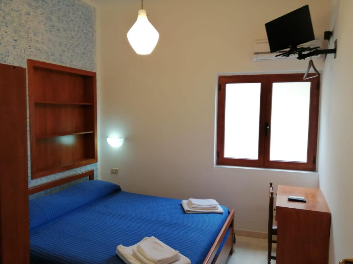 Hotel Parigino Palinuro Exteriér fotografie