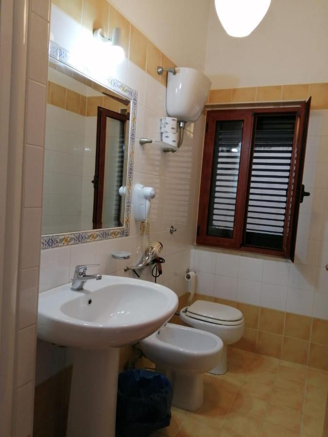 Hotel Parigino Palinuro Exteriér fotografie